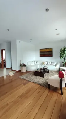 Cerca Al Nuevo Hospital Metropolitano Vendo de Oportunidad Moderna Casa — imagen 4