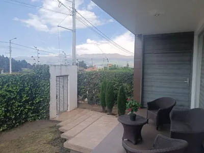 Casa con 541 m² Terreno, 4 Recámaras en Venta en Norte Riobamba, Chimborazo — imagen 2