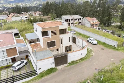Casa en Sayausi, Azuay — imagen 5