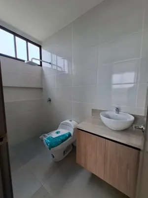 Casa de Estreno en Venta en Isla Celeste - Samborondon, Guayas — imagen 4