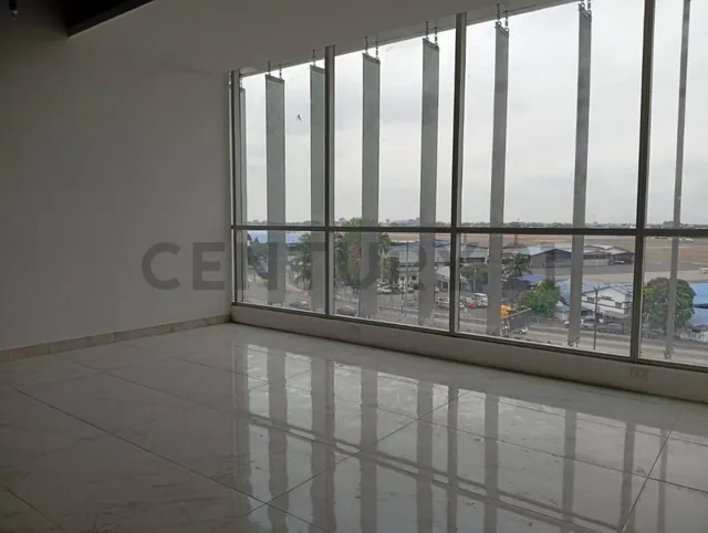 Linda Oficina Moderna de Estreno en Centro Corporativo Américas en Venta, Guayas — imagen 5
