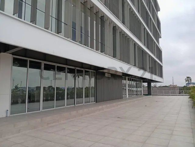 Linda Oficina Moderna de Estreno en Centro Corporativo Américas en Venta, Guayas — imagen 4