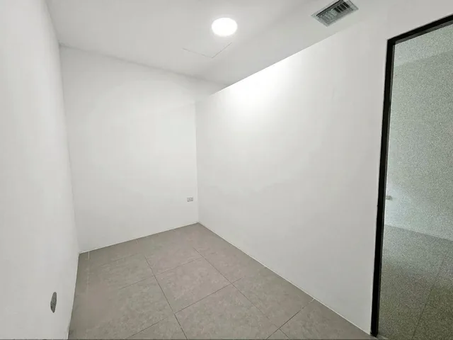 Oficina en Venta o Alquiler, 40 m² en 1er Piso Alto - Edificio de Oficinas de Villa Club, Cive, Guayas — imagen 5