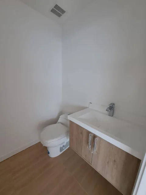 Venta de Oficina en 100 Business Plaza, Guayas — imagen 3
