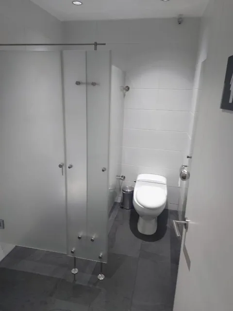 Oficina de Venta Ubicada en Quito, Edificio Concorde, 12 de Octubre — imagen 2