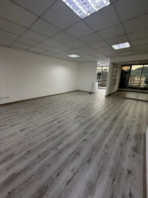 Venta Oficina 186 m² - Av 12 de Octubre — imagen 2