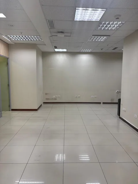 Vendo Excelente Oficina Edificio Xima en Samborondon, Guayas — imagen 5