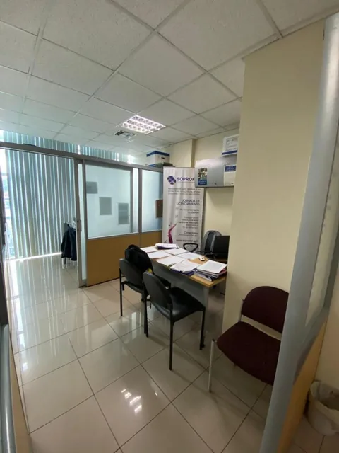Vendo Oficina en Kennedy, norte, Plaza Center, Seguridad 247, Guayas — imagen 3