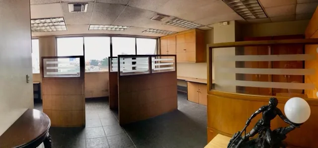 Se Vende Amplia Oficina en El Centro de La Ciudad Amoblada - Pth, Guayas — imagen 5