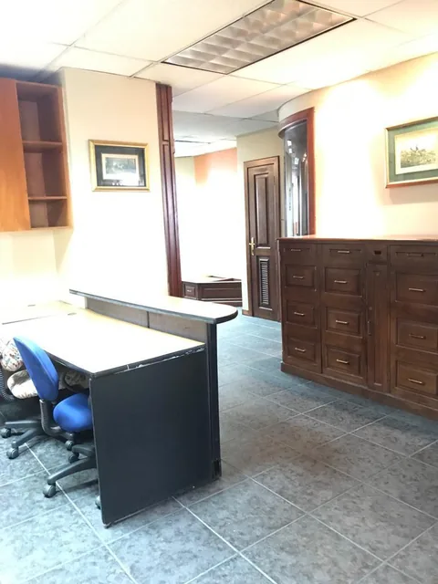 Se Vende Amplia Oficina en El Centro de La Ciudad Amoblada - Pth, Guayas — imagen 2