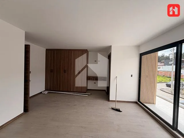 Vendo Casa Dentro de Urbanización Privada en Cuenca – Sector Ochoa León (Cv4085), Azuay — imagen 2