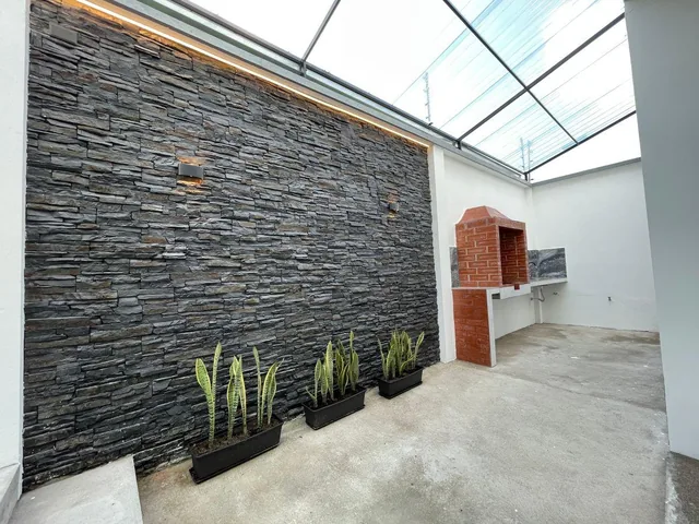 Casa con Bases Para 3 Pisos Mas — imagen 4