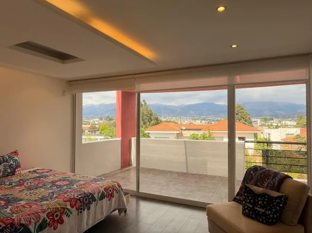 Venta de Casa Dentro de Urbanizacion en Chambala, La Viña, Tumbaco — imagen 5