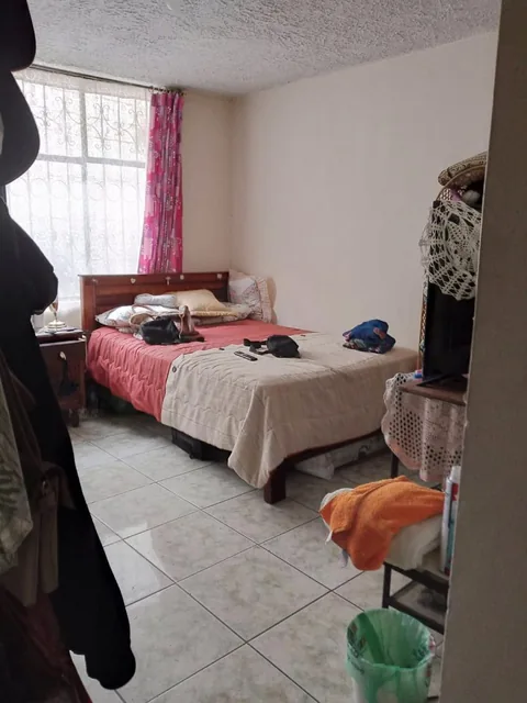 Casa de Venta Carapungo, Tres Pisos, Departamentos, Locales, Excelente Inversión — imagen 3