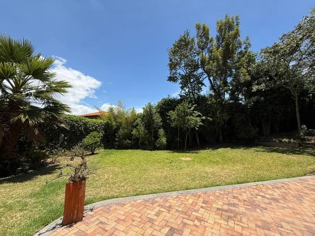 Vendo Casa Fabulosa Rincón del Valle, Terreno 1.131 m², Construcción 580 m² — imagen 5