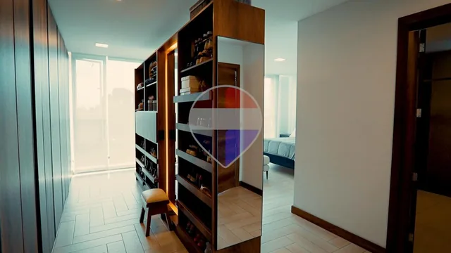 Casa de 3 Habitaciones con 425 m² en Venta en Nayón — imagen 2