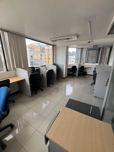 Excelente Oficina de Venta en La Carolina — imagen 3