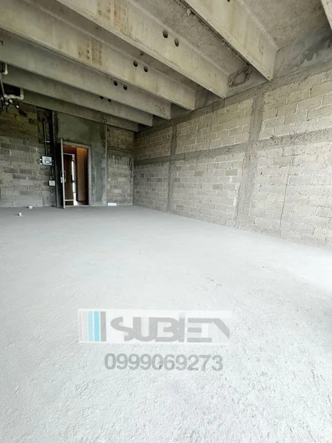 Vendo Oficina Estreno 51 m² Km 11 Sobre Via Samborondon, Centro Comercial con Oficinas Planta Alta, Guayas — imagen 5