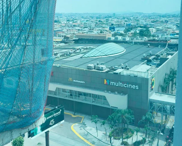 Venta de Consultorios Torre Medica Solaris con 1 Garaje Am, Guayas — imagen 2