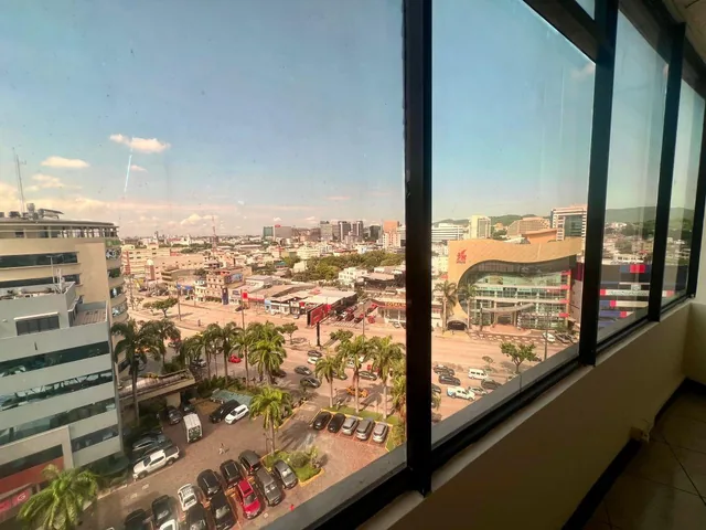Vendo o Alquilo Oficina Executive Center, Guayas — imagen 4
