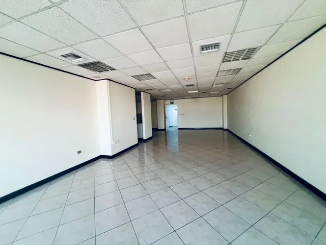 Vendo o Alquilo Oficina Executive Center, Guayas — imagen 3