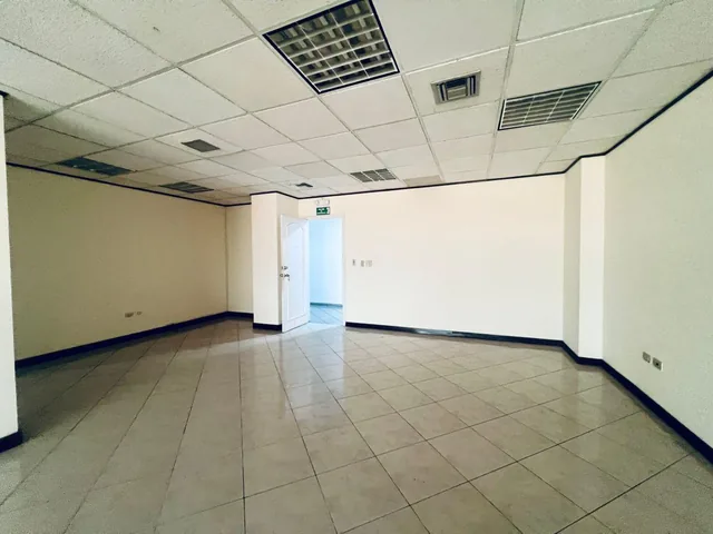 Vendo o Alquilo Oficina Executive Center, Guayas — imagen 2