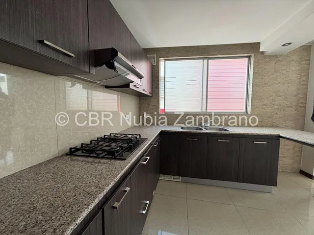 Departamento Duplex en Venta, 2 Dorm., Parqueadero, Sector La Concepcion — imagen 5