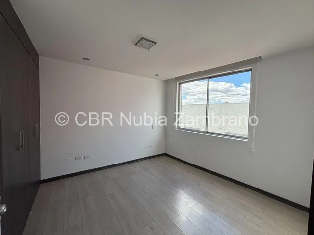 Departamento Duplex en Venta, 2 Dorm., Parqueadero, Sector La Concepcion — imagen 2
