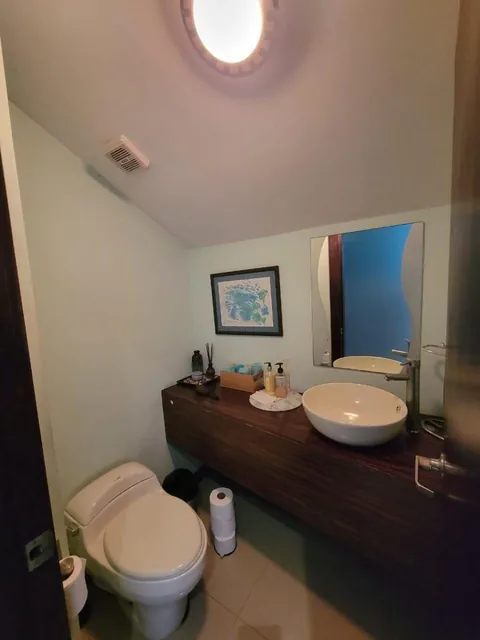 En Venta Amplia Casa Esquinera en Urbanización Terrasol, Km, 5 Via a Samborondón, Guayas — imagen 4