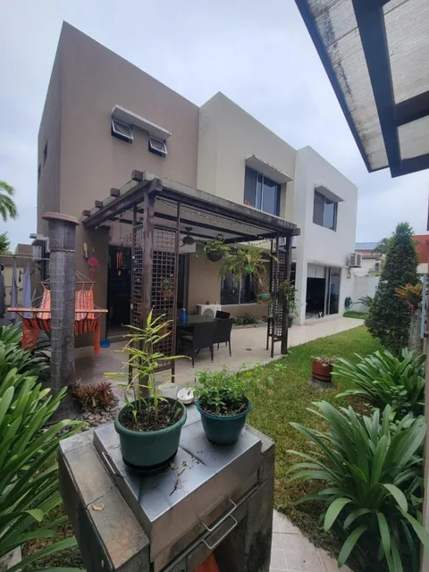 En Venta Amplia Casa Esquinera en Urbanización Terrasol, Km, 5 Via a Samborondón, Guayas — imagen 3