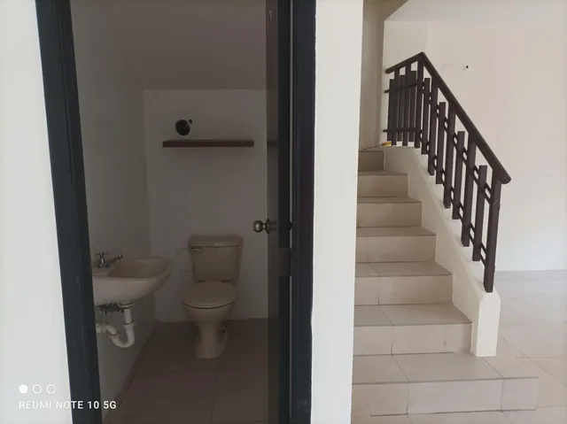 Urbanización La Rioja Vendo Casa Amplia, 3 Dorm., Cocina Grande, Área Social Piscina, Canchas, Guayas — imagen 5