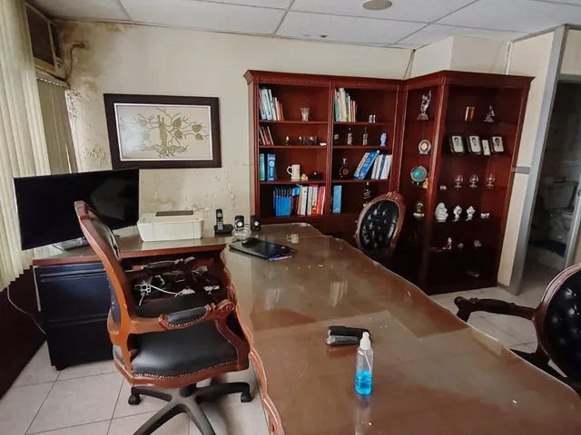 Oficina en Venta – Centro de Guayaquil, Edificio Plaza, Zona 9 de Octubre (W. L), Guayas — imagen 5