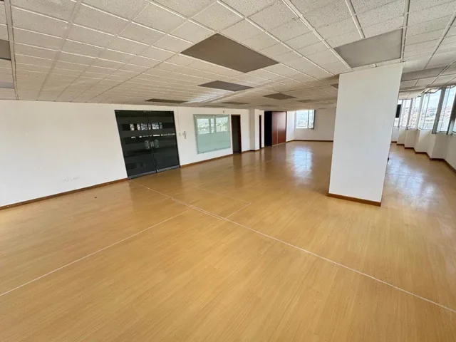 Oficina de Venta Av Amazonas Sector Plataforma Gubernamental 150 m $145.000,00 — imagen 3
