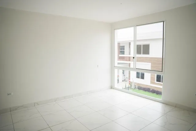 Venta Exclusiva Casa de Estreno | Piscina y Acabados de Alta Gama | 4 Dorm. (Wy), Guayas — imagen 2