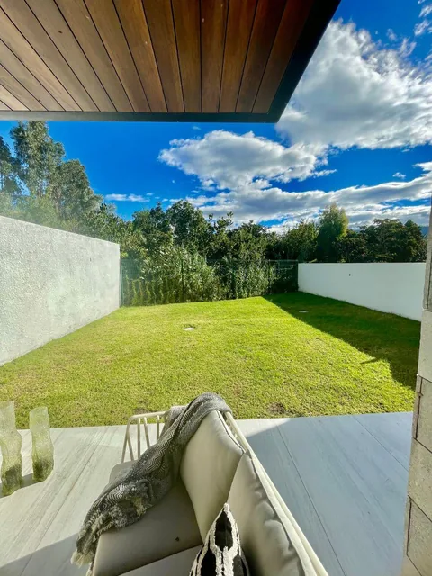 Vendo Fantástica Casa Iluminada, por Estrenar, Acabados de Primera, Seguridad Sector Pachosalas — imagen 5