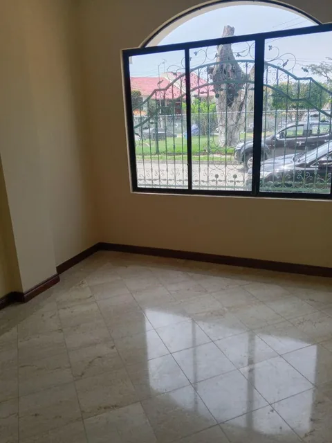 Colinas de Los Ceibos, Guayas — imagen 2