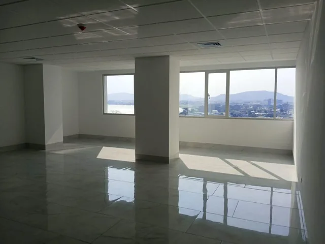 Edificio Titanium, La Aurora, Oficinas en Venta, Guayas — imagen 2