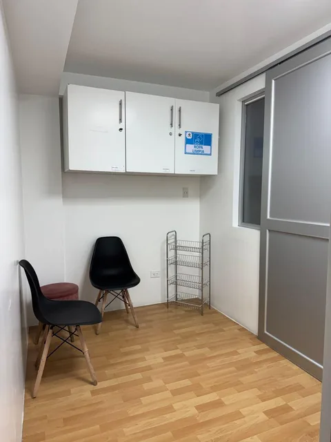 Venta Oficina 182 m² en La República de El Salvador — imagen 2