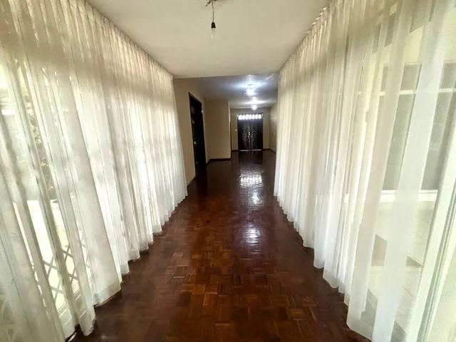 Vendo Urdesa Propiedad - Villa un Solo Piso, Uso de Suelo Comercial y Residencial (Zarc - 2) Excelente, Guayas — imagen 5