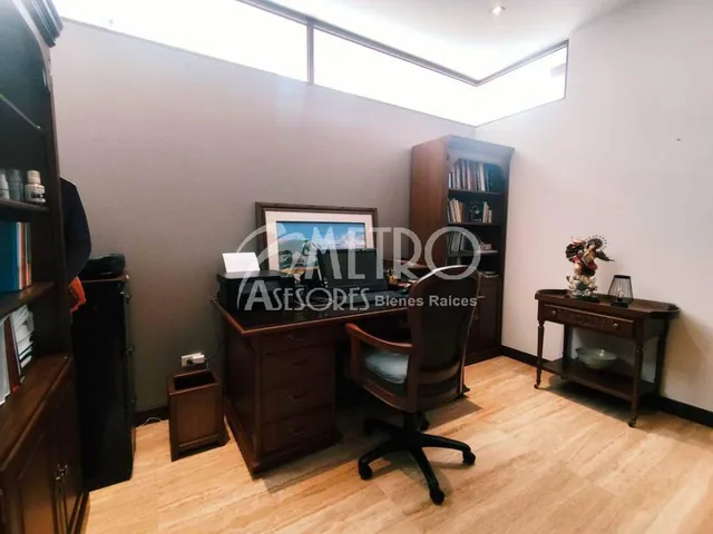 Casa en Venta 379 m² en La Esperanza - Tumbaco — imagen 4