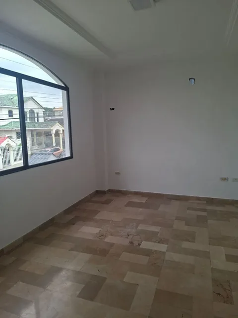 Casa de 250 m² con 4 Dorm. en Venta en Vía a La Costa Precio de Oportunidad. Guayas — imagen 2