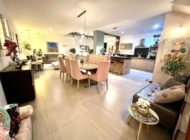 Venta de Casa en Tumbaco, Conjunto — imagen 2
