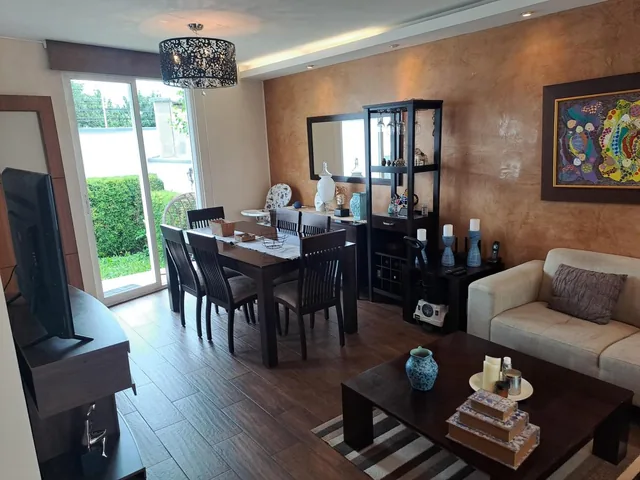 Vendo Casa en Conjunto Sector Cumbayá — imagen 5