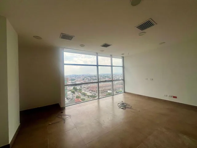 Vendo o Alquilo Oficina Sky Building, Guayas — imagen 2