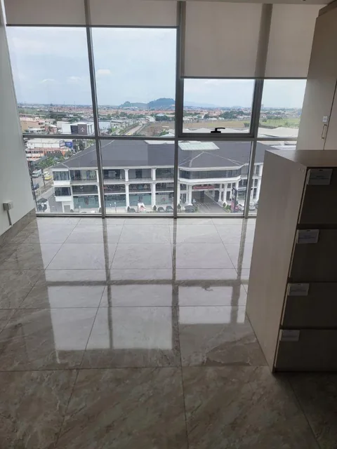 Vendo Oficina Edificio Platinum Ave León Febrescordero - Aurora Diagonal Centro Comercial El Dorado, Guayas — imagen 3