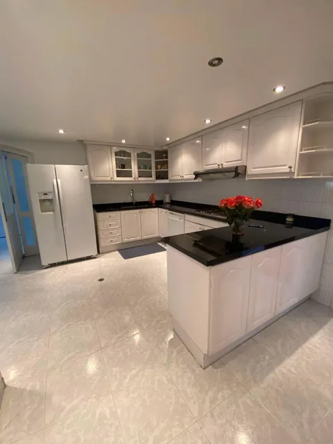 Casa 3 Dorm. de Venta en Miravalle Dentro de Conjunto con Seguridad 24/7 — imagen 4