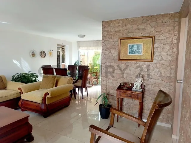 En Venta Casa Esquinera Norte de Quito Ant — imagen 2
