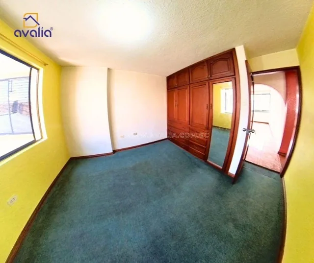 Vendo Casa Rentera en Riobamba Calle Uruguay, Sector Comil, Brigada Bg, Chimborazo — imagen 2