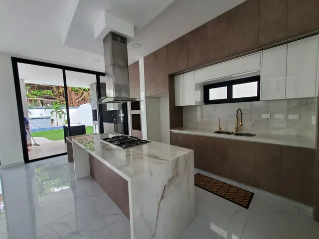 Venta de Casa 3 Habitaciones, Piscina en Isla Mocoli Etapa Dubai / Samborondon, Guayas — imagen 2