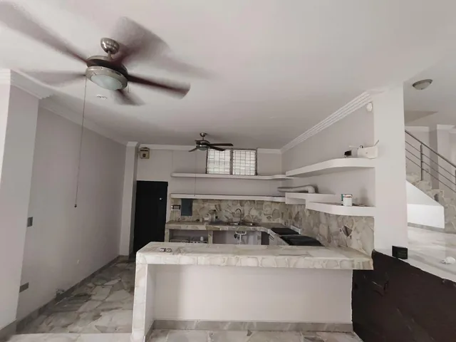 Casa en Venta – Garzota 1 - Residencial - Comercial Oportunidad - Y. Vásquez, Guayas — imagen 2